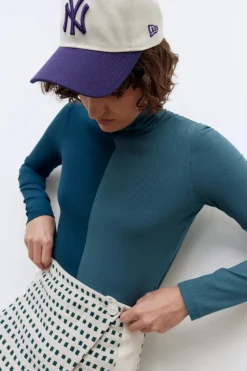 EVE GRAVEL Turtleneck Hood