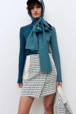 EVE GRAVEL Turtleneck Hood