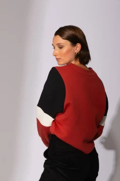 EVE LAVOIE Crewneck Cutout