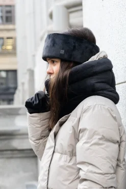 GIBOU Padded Neck Warmer