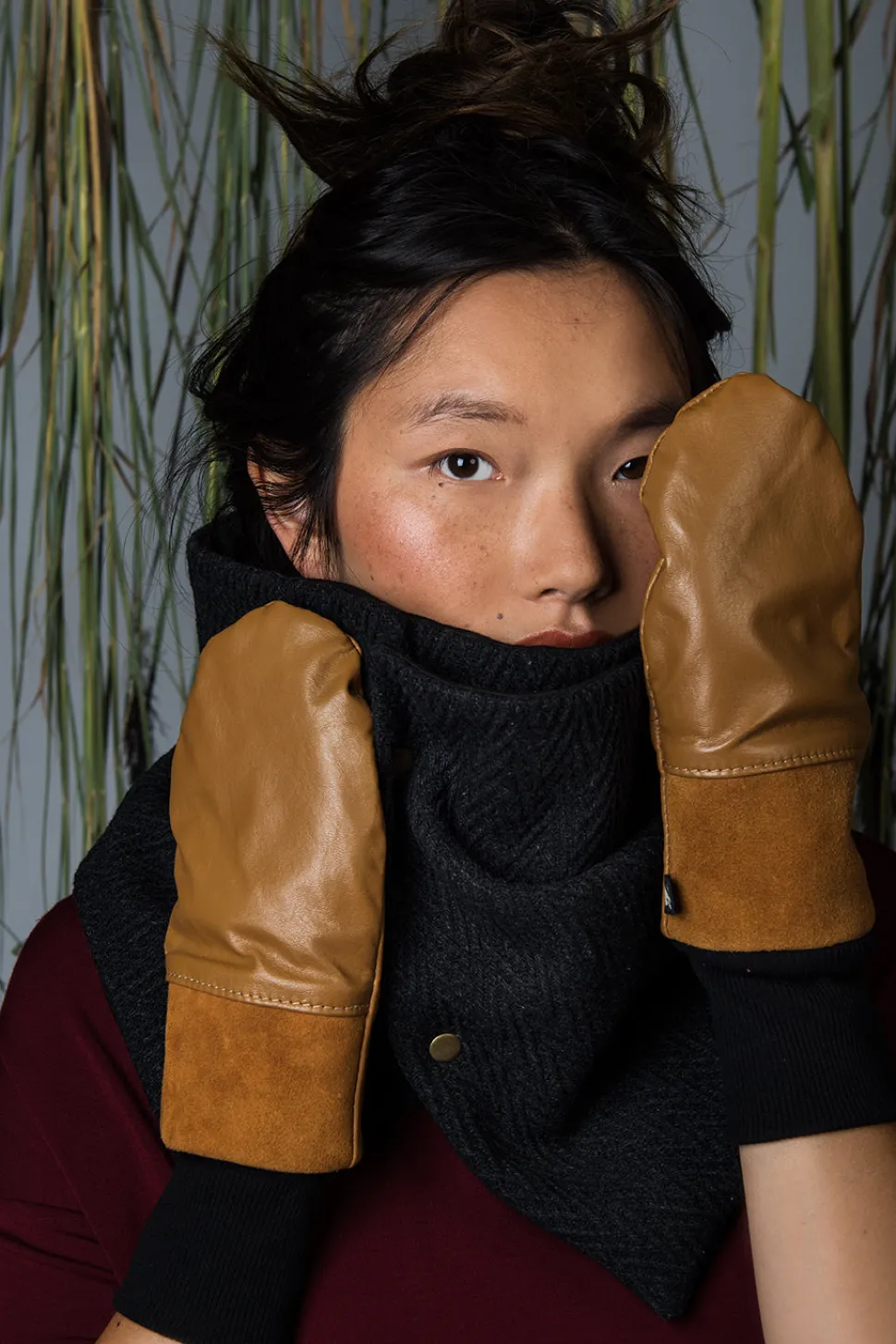KAZAK Lhasa Mittens