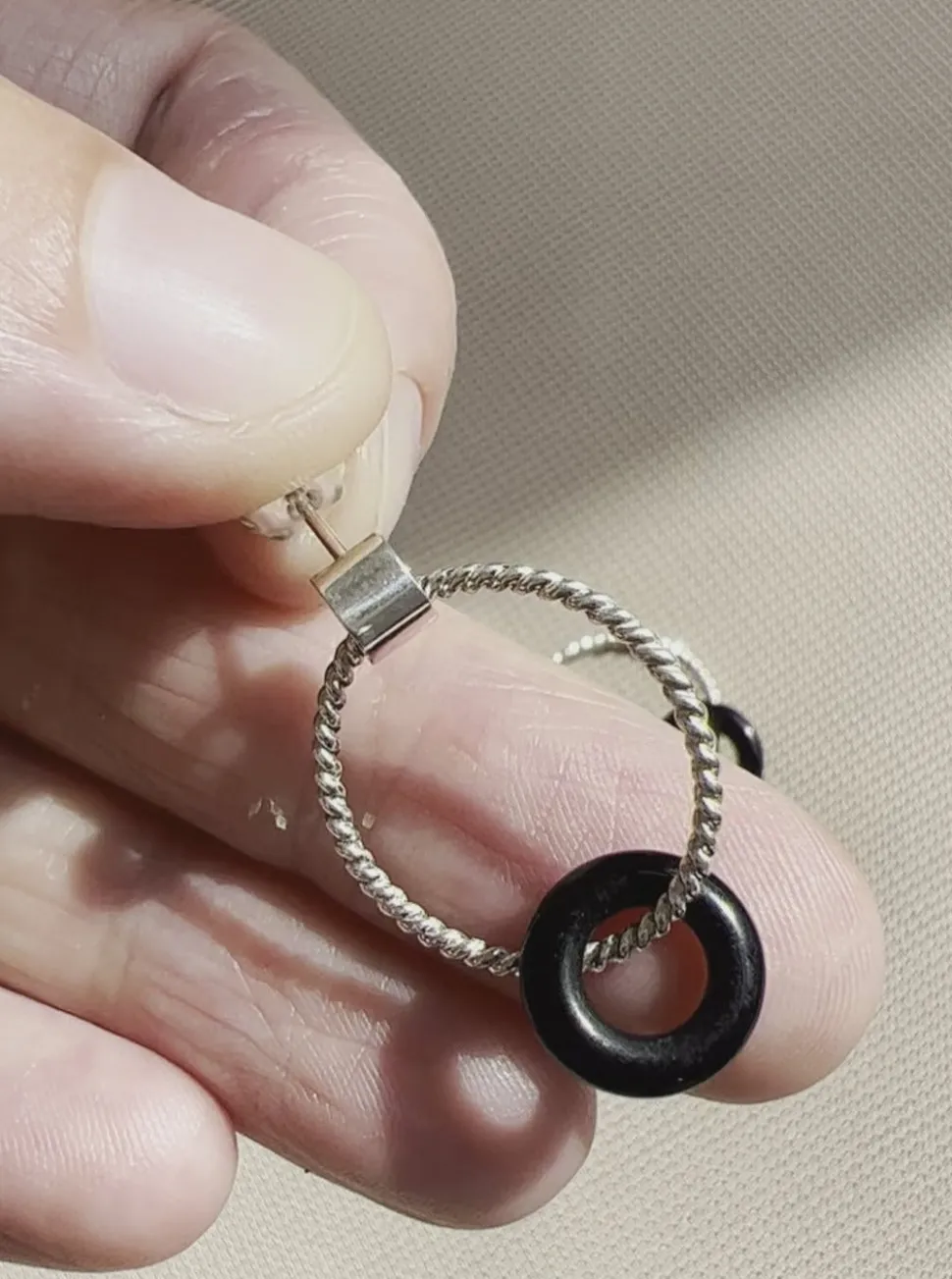 MAKSYM Twisted Hoop Earrings + Black Onyx - Silver