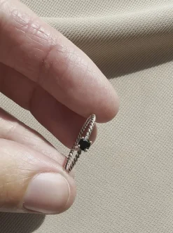 MAKSYM Twisted Ring + Black Spinel - Silver