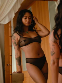 MARY YOUNG Kendi Bralette - Black