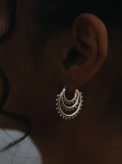 NOIR KALA Seeds Of Light Hoop Earrings - Silver