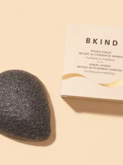 OF BERRIES AND SAP Exfoliating Care Soap - Wild Berries
