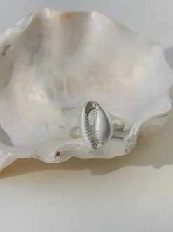 WEST COAST Cowrie Ring - Silver